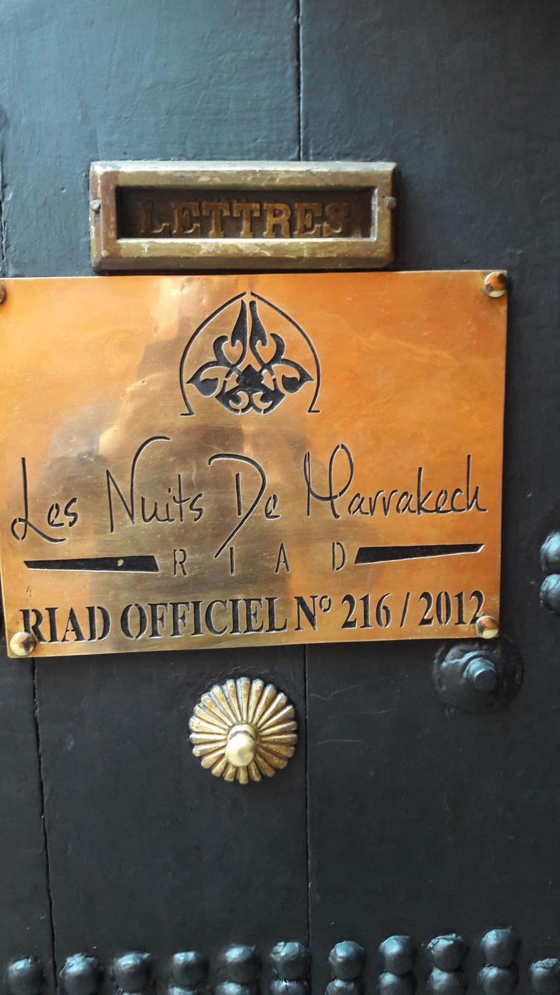 Riad Les Nuits De Marrakech มาร์ราเกช ภายนอก รูปภาพ Riad sign
